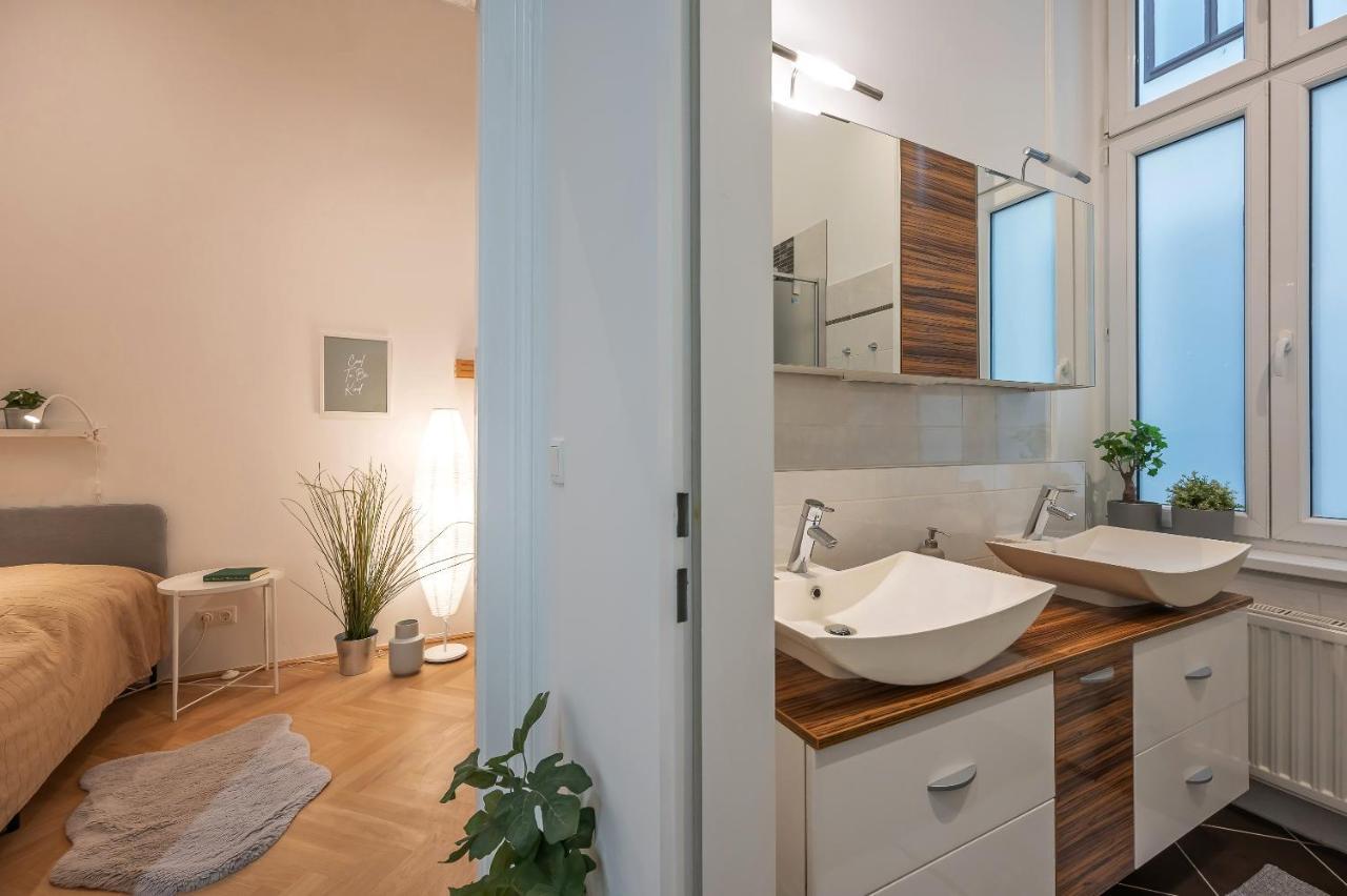 Cosy City Center Apartment Wien Eksteriør billede